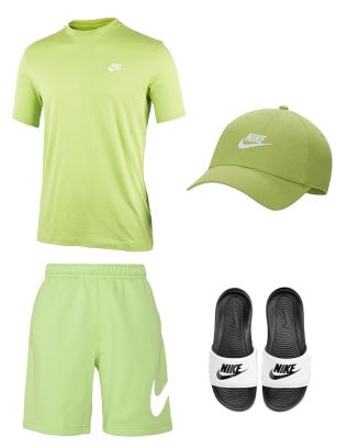 Conjunto de produtos Nike Sportswear para Homens. T-shirt + Calções + Boné + Pet (4 itens)