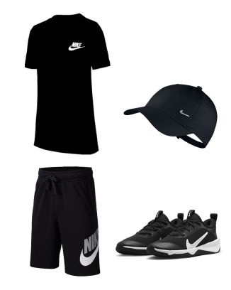 Ensemble de produits Nike Sportswear pour Enfant. T-shirt + Short + Casquette + Chaussures (4 pièces)