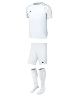 Set producten Nike Strike III voor Mannen. Shirt + Korte broek + Sokken (3 artikelen)