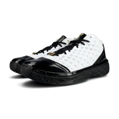 Kobe 3 Low Protro Mambacita - White-Metallic Gold-Black