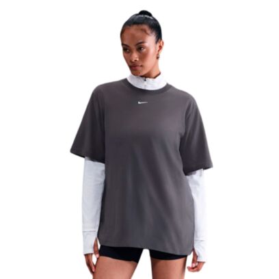 T-shirt Nike Essentials Gris pour Femme