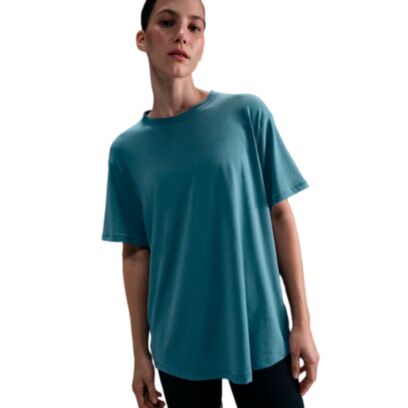 T-shirt Nike Essentials Gris pour Femme