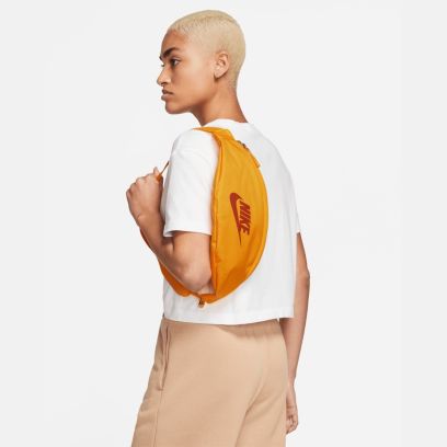 sac sac banane nike heritage jaune et rouge unisexe db0490 717