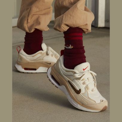 chaussures-nike-air-max-bliss-se-pour-femme-fb9752-100