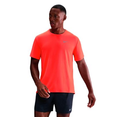 T-shirt Nike Essentials Bordeaux pour Homme