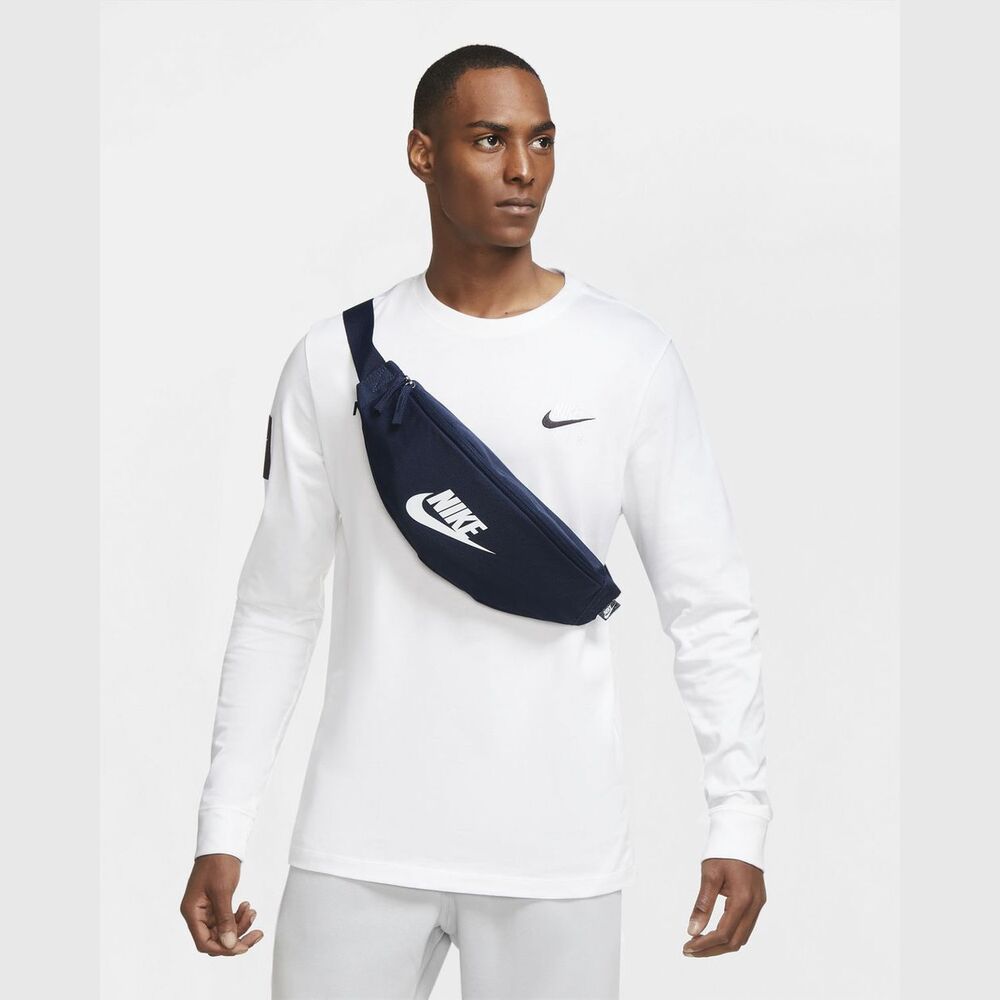 Nike heritage hip sales