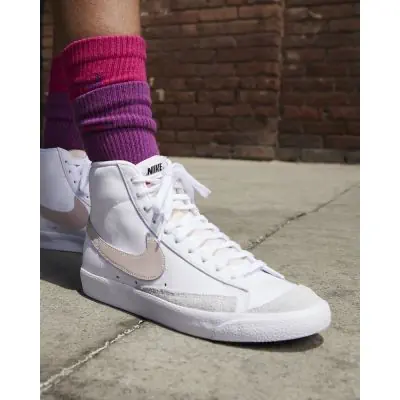 Nike Blazer Mid 77 Vintage Women s Shoes CZ1055 118 White Pink EKINSPORT