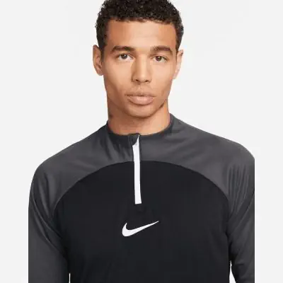 Nike pro training half zip sweatshirt in black online