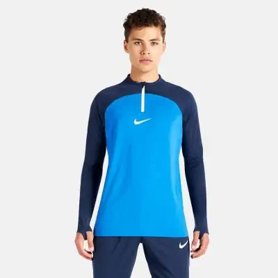 Nike half zip training top deals