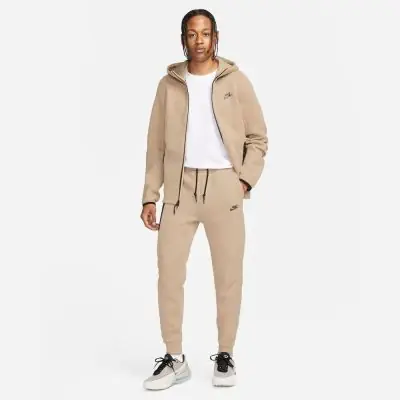 Calcetines de Jogging Nike Tech Fleece Slim Fit Beige Crema Hombre EKINSPORT