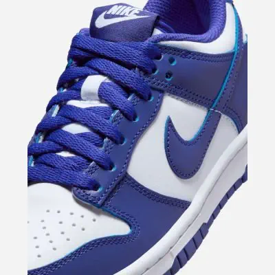 Scarpe nike bianche e blu new arrivals
