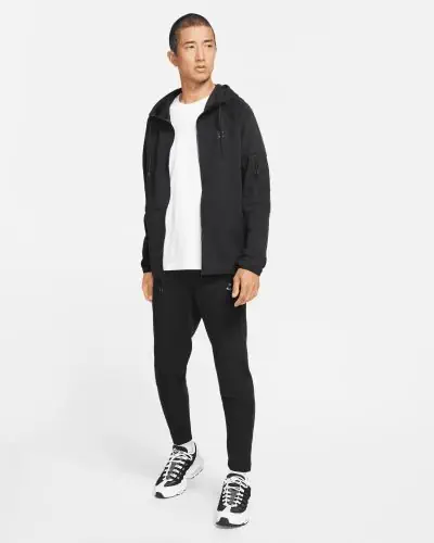 Men s Nike Sportswear Tech Essentials Black Zip Hoodie EKINSPORT
