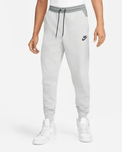 Jogging nike essential online