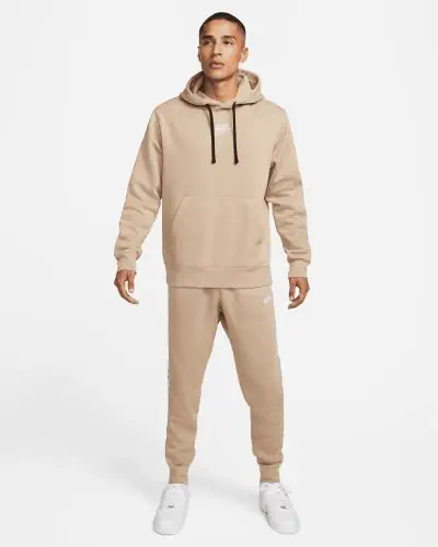 Ensemble nike beige hotsell
