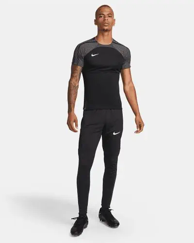Nike Dri Fit Strike 23 Knit Manner Hose DR2563 010 Schwarz EKINSPORT