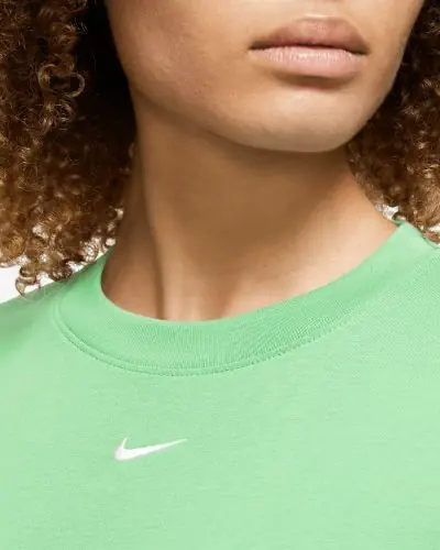 Dames T shirt jurk Nike Sportswear Essential lichtgroen EKINSPORT