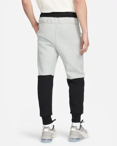 Jogging nike gris et noir 2025