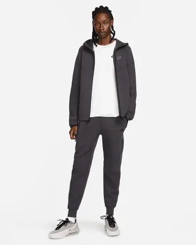 Product set Nike Sportswear Tech Fleece for Men. Hooded sweatshirt with zip Trouser 2 items EKINSPORT