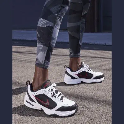 Chaussures Nike Air Monarch IV Blanc Gris pour Homme EKINSPORT