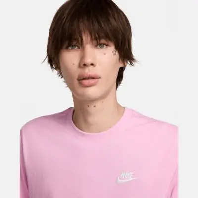 Pale pink nike shirt online