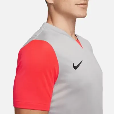 AnnonceMaillot de football sur - Maillot de football sur