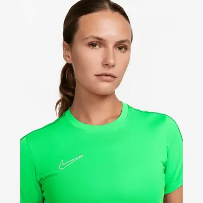 Top da allenamento Nike Dri Fit Academy 23 Donna DR1338 329 Verde chiaro EKINSPORT