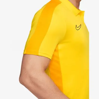 Polo Nike Dri Fit Academy 23 Uomo DR1346 719 Giallo e oro giallo EKINSPORT