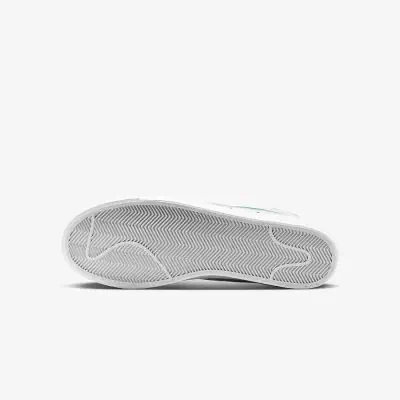 chaussures nike blazer bq6806 127