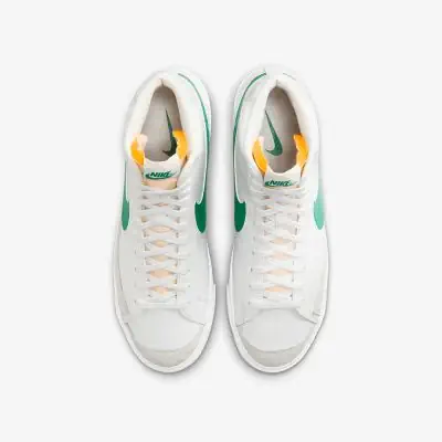 Chaussures Nike Blazer 77 Vintage Blanc Creme pour homme EKINSPORT