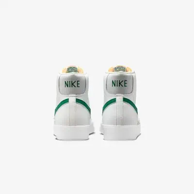 chaussures nike blazer bq6806 127