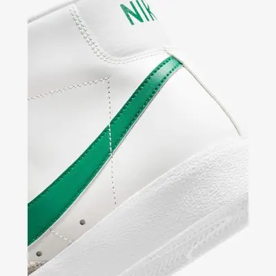 chaussures nike blazer bq6806 127