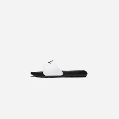 Claquettes Nike Victori One pour Homme CN9675 005 Noir Blanc EKINSPORT