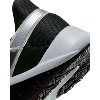 chaussures training nike legend essential 2 homme cq9356 008