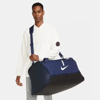 Medium nike duffle bag best sale