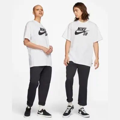 Camiseta Nike SB Logo Skate White Hombre CV7539 100 EKINSPORT