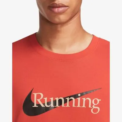 T shirt de running Nike Dri FIT Rouge pour homme