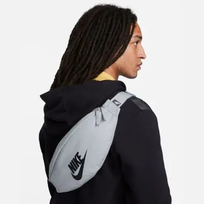 Banane nike heritage hip pack top
