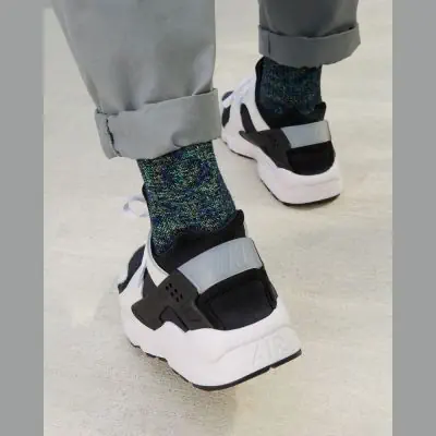 Chaussure nike huarache noir store