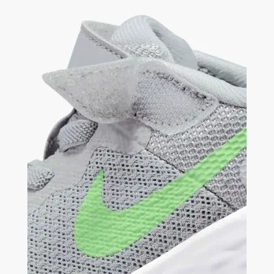 Zapatillas Nike Revolution 6 Gris y Verde Nino DD1094 009 EKINSPORT