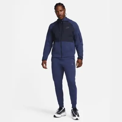 Nike sportswear essential hot sale