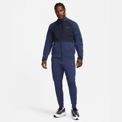 Nike tech essentials tracksuit new arrivals