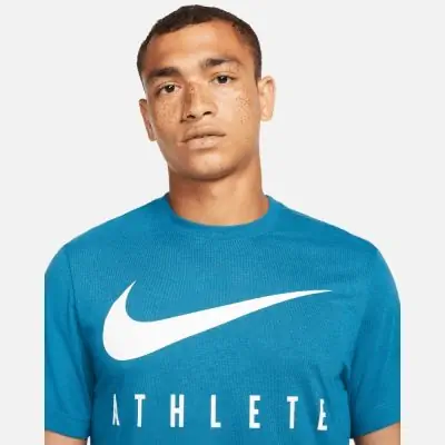Nike training tee shop