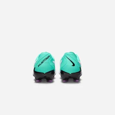 Football shoes 300 hot sale