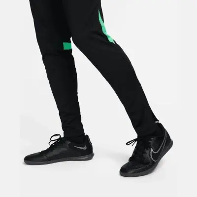 Pantalon Nike Dri FIT Academy Pro para Hombre DH9240 011 Negro y Verde EKINSPORT