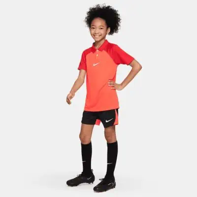 Calções Nike Academy Pro Preto e Vermelho para criança