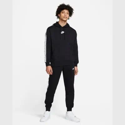Tuta nike essential 2025