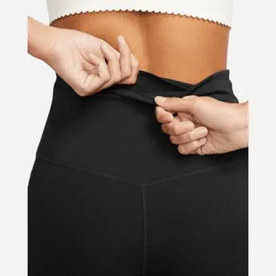 Nike cropped leggings uk clearance