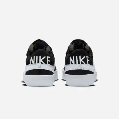 Chaussures Nike Blazer Low 77 Jumbo Noir Blanc pour femme EKINSPORT