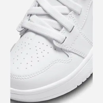 Chaussures Jordan 1 Low Alt Blanc pour Enfant DR9748-136