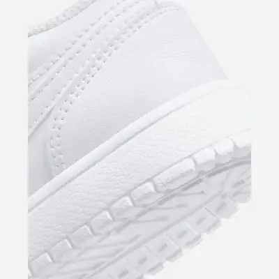 Chaussures Jordan 1 Low Alt Blanc pour Enfant DR9748-136
